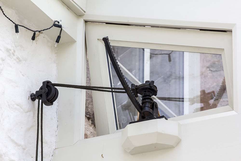 Window opening detail