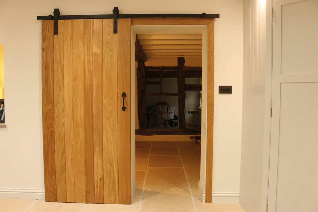 Sliding internal farmhouse door