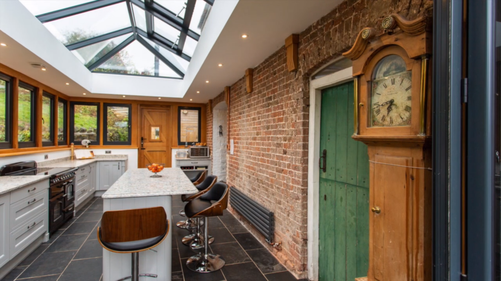 A contemporary Orangery to expand a kitchen 4