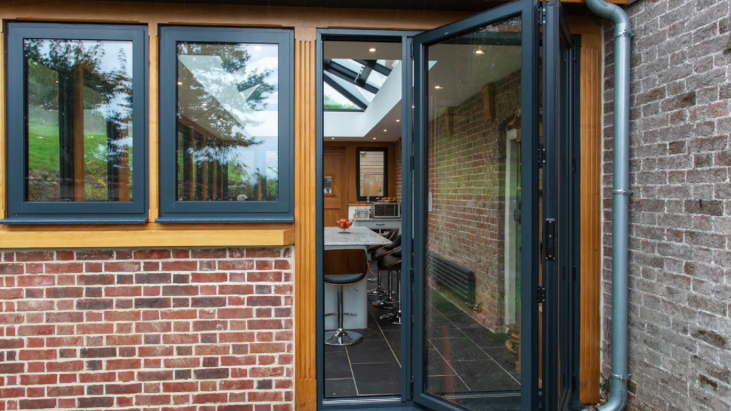 A contemporary Orangery to expand a kitchen 3